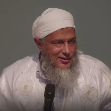 صورة الشيخ محمد الحسن الددو الشنقيطي